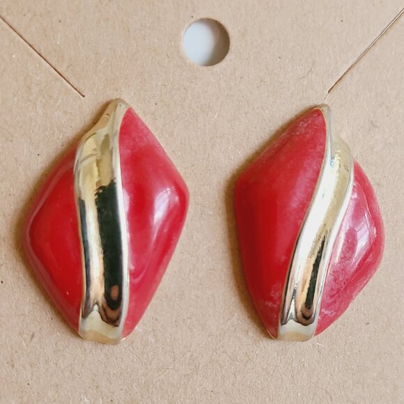 Unknown Brand Red w/Gold Tone Ribbon Stud Earrings Ladies Pre-Owned Business - Picture 1 of 4